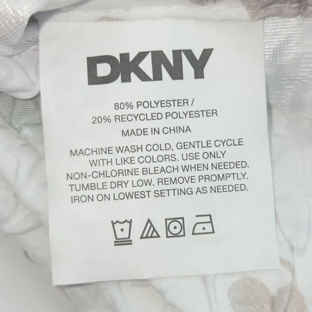 DKNY Wallflower Microsculpt Shower Curtain White Green Floral 72x72 NEW